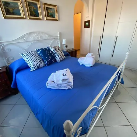 Regina Di - Mare Blu - Capri